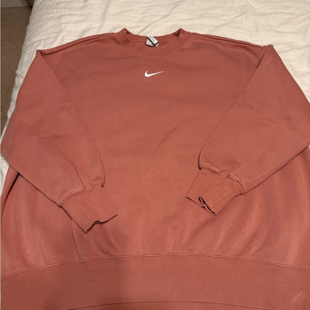 Nike women's crewneck sweatshirt